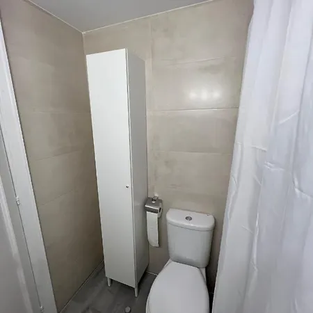 Apartamento 1 Dormitorio Cerca Hospitales 萨拉戈萨
