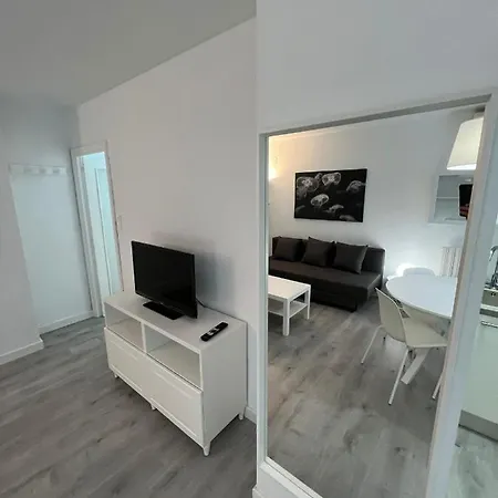 公寓 Apartamento 1 Dormitorio Cerca Hospitales 萨拉戈萨