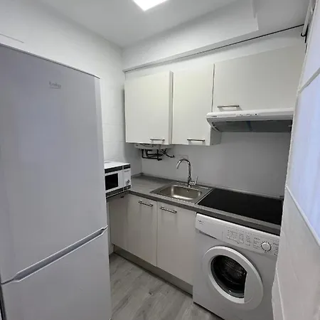 公寓 Apartamento 1 Dormitorio Cerca Hospitales 萨拉戈萨